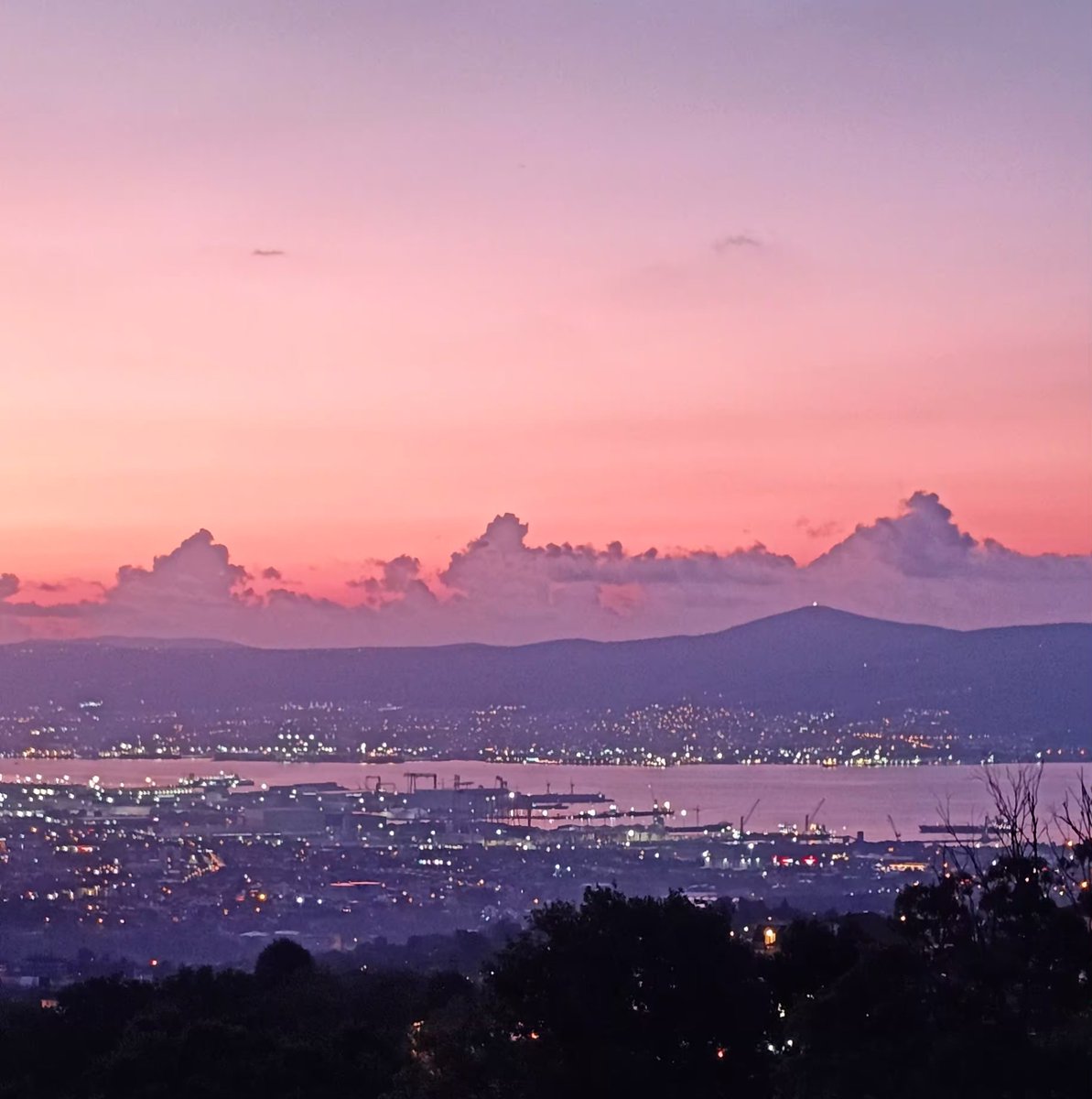 SemaUnant's tweet photo. İyi akşamlar 💜 Good evening
#günbatımı #izmit #marmara #deniz #turkiye https://t.co/sCD0O5qegv