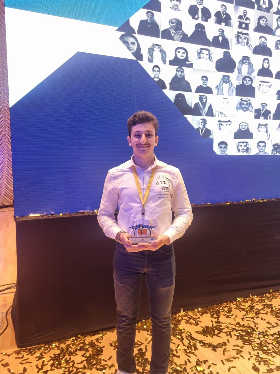 ZaydNashed's tweet photo. During this summer vacation I took part in the Mawhiba's global enrichment program studying the major of computer science. And I was able to achieve 1st place in my class. I really enjoyed it, and learned a lot.
Thanks @mawhiba and @oxmedica for this amazing program. https://t.co/6fdiovYFpf