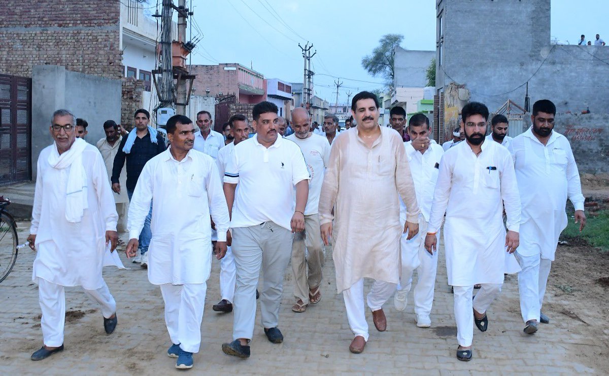 anilmaanINC's tweet photo. जनसंपर्क अभियान 9 अगस्त विधानसभा नलवा !!
#हरियाणा_माँगे_हिसाब
#नलवा

@DeependerSHooda https://t.co/QrwpR36qoD