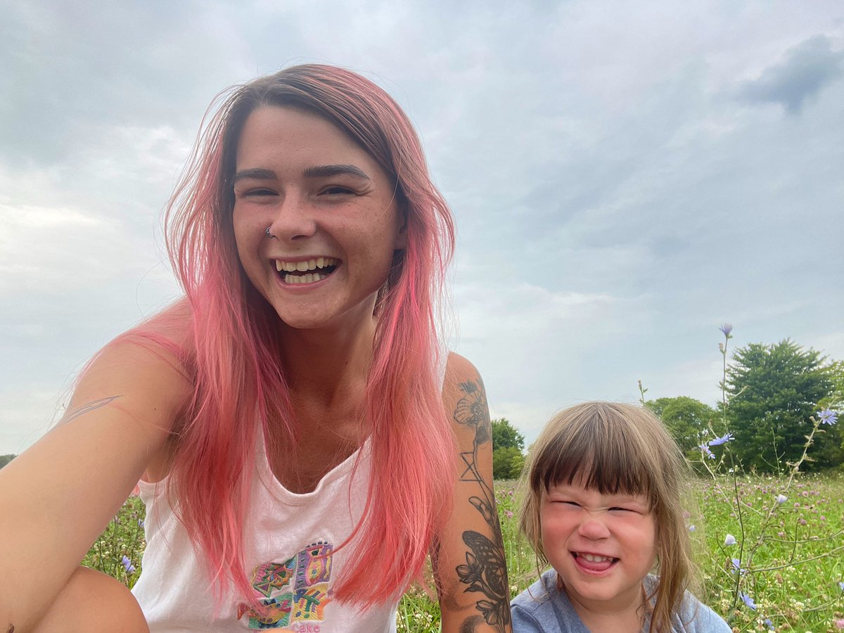 I don’t post much on social media lately. Between prioritizing quality time with my family, focusing on activities that fuel my soul, and preparing for grad school — I don’t have much left to say at the end of the day. But hi, still me, pink hair edition 💖✨