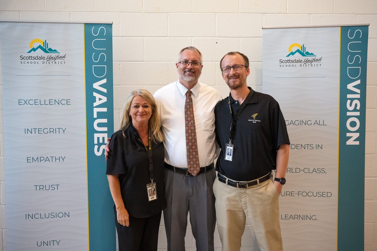 ScottsdaleUSD's tweet image. 🎉 Congratulations to @A_Crose from @SaguaroSUSD for being named the Gilder Lehrman Institute of American History's 2024 Arizona History Teacher of the Year! He was recognized during celebrations at the SUSD board meeting this week. #BecauseKids AZHistoryTeacheroftheYear
