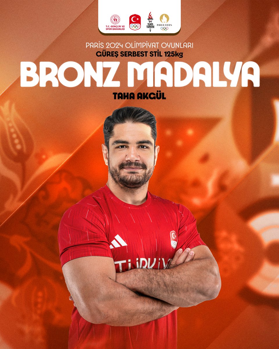 TeamTurkiye's tweet photo. 💫TAHA AKGÜL OLİMPİYAT ÜÇÜNCÜSÜ!

#Paris2024 Olimpiyat Oyunları'nda milli güreşçimiz Taha Akgül, serbest stil 125kg bronz madalya karşılaşmasında Kırgızistan'dan Aiaal Lazarev'i 7-0 yenerek Olimpiyat üçüncüsü oldu.🤼‍♂️🥉

🇹🇷Kariyerinin üçüncü olimpiyat madalyasını elde eden ve ülkemize #Paris2024'teki 7. madalyasını kazandıran sporcumuzu kutluyoruz.

👏Tebrikler ve teşekkürler Taha!