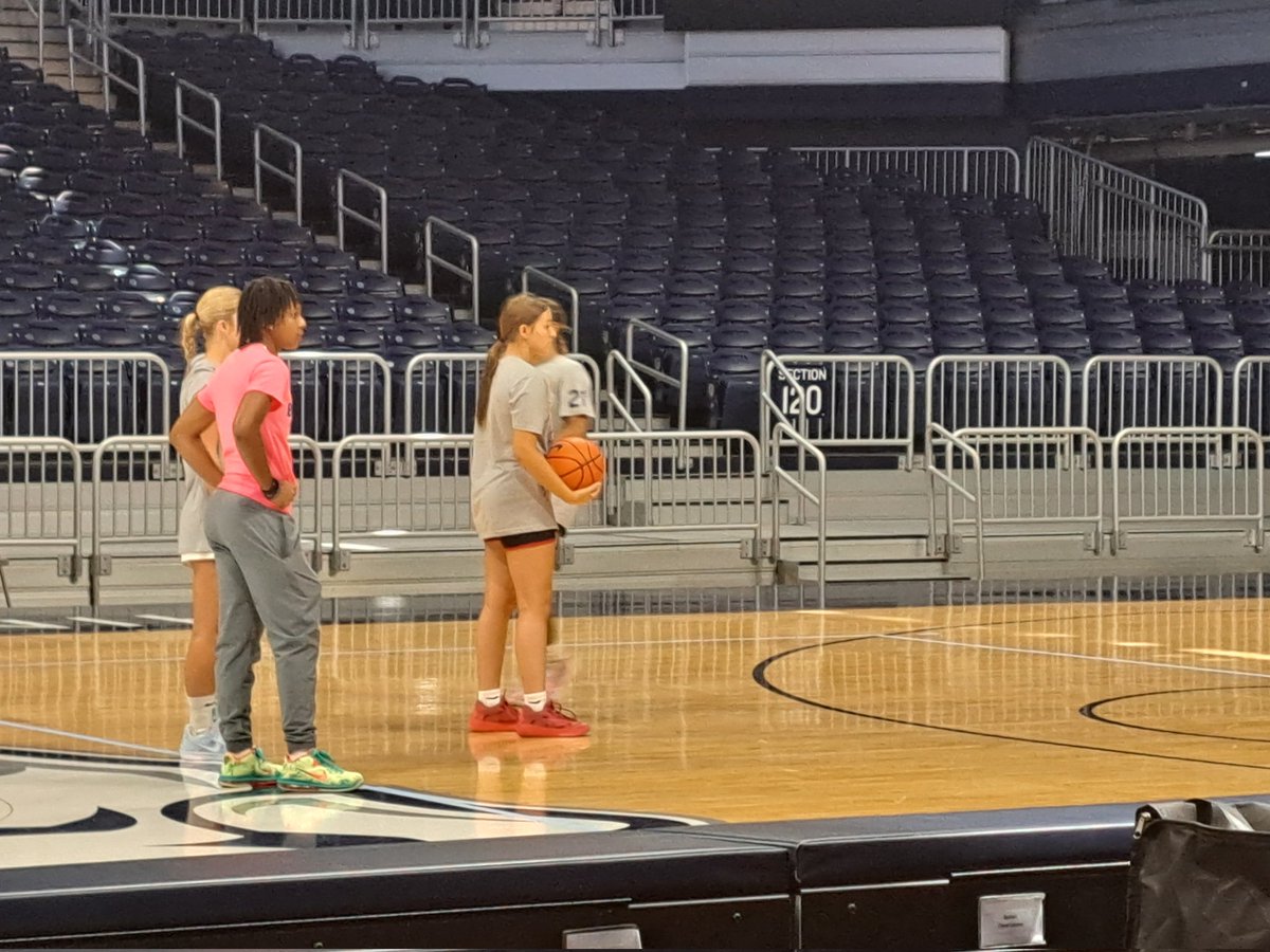 Jamie Kachmarik (@coachkachmarik) on Twitter photo In Indianapolis today for <a href="/ButlerUWBB/">Butler Womenโs Basketball</a> Elite Camp with <a href="/AvaKachmarik/">Ava Kachmarik</a> & <a href="/tessagladieux/">tessagladieux</a>. Getting to hang with <a href="/ChloeJeffers12/">Chloe Jeffers</a> is a bonus! In Indianapolis today for <a href="/ButlerUWBB/">Butler Womenโs Basketball</a> Elite Camp with <a href="/AvaKachmarik/">Ava Kachmarik</a> & <a href="/tessagladieux/">tessagladieux</a>. Getting to hang with <a href="/ChloeJeffers12/">Chloe Jeffers</a> is a bonus!