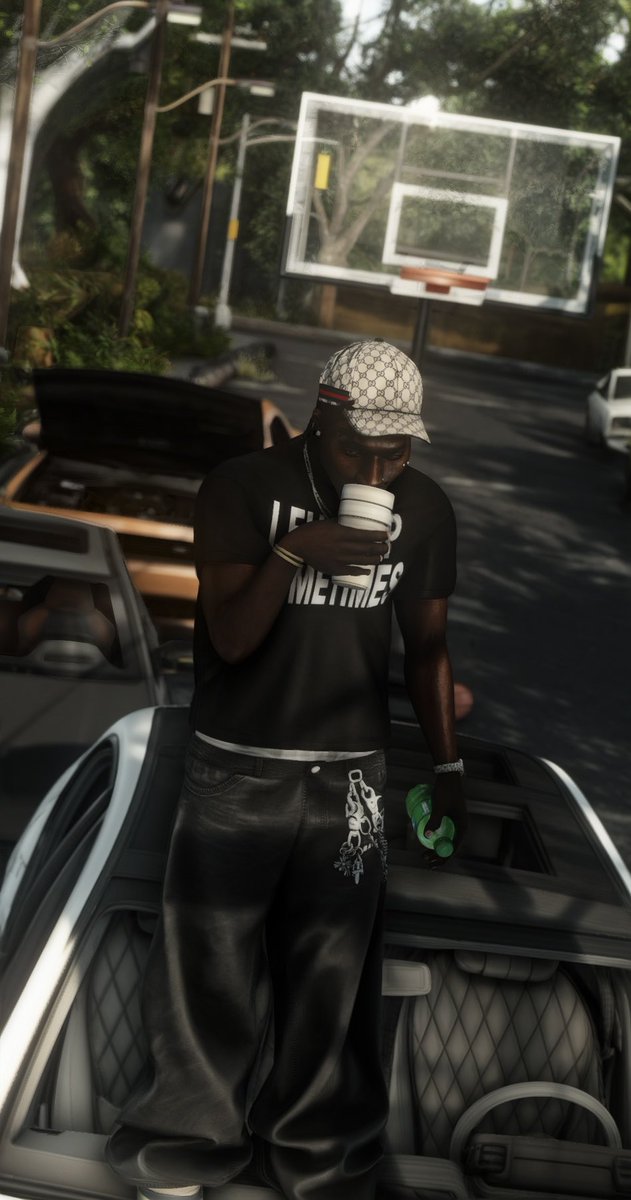 secondlifeprim's tweet photo. CARS DRUGZ AND GUNZ https://t.co/w5gE2VuSpQ