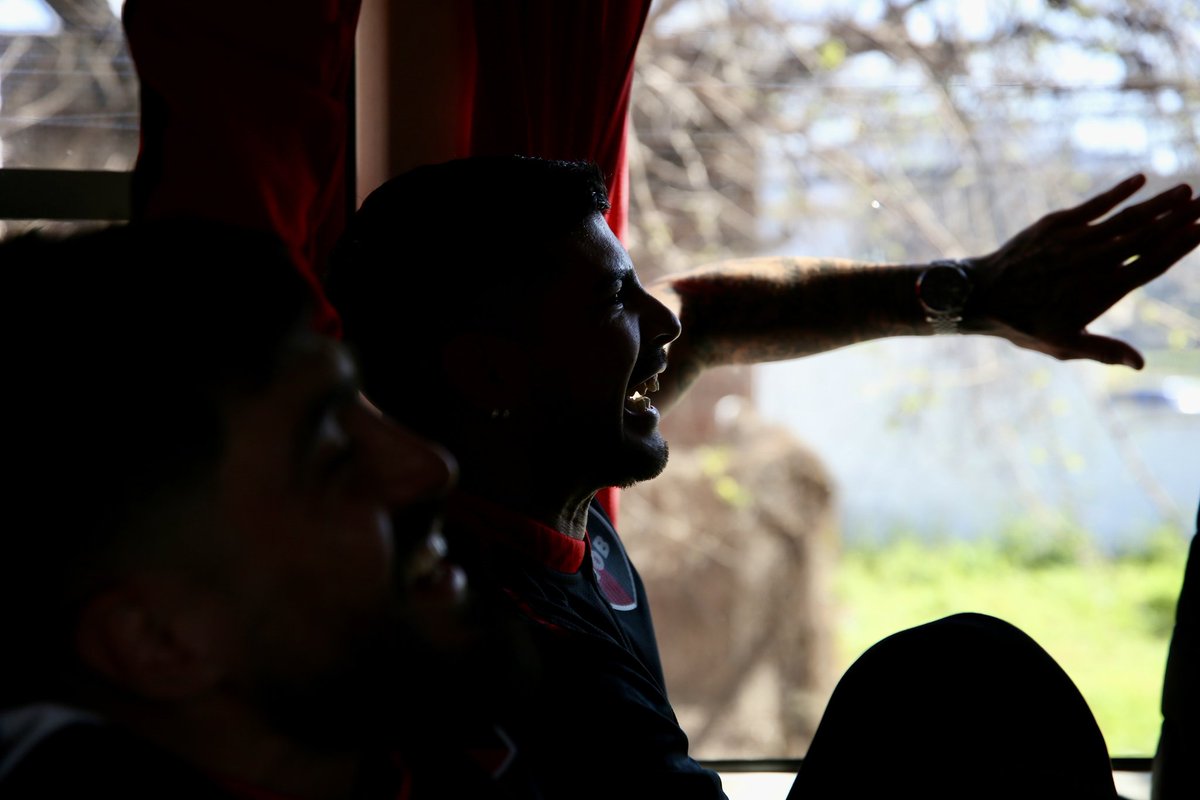 Newells's tweet photo. Vivo para la Lepra, ¡lo que más quiero! ❤️🖤

💪🏼 Todos juntos https://t.co/5bBjhtWLEn