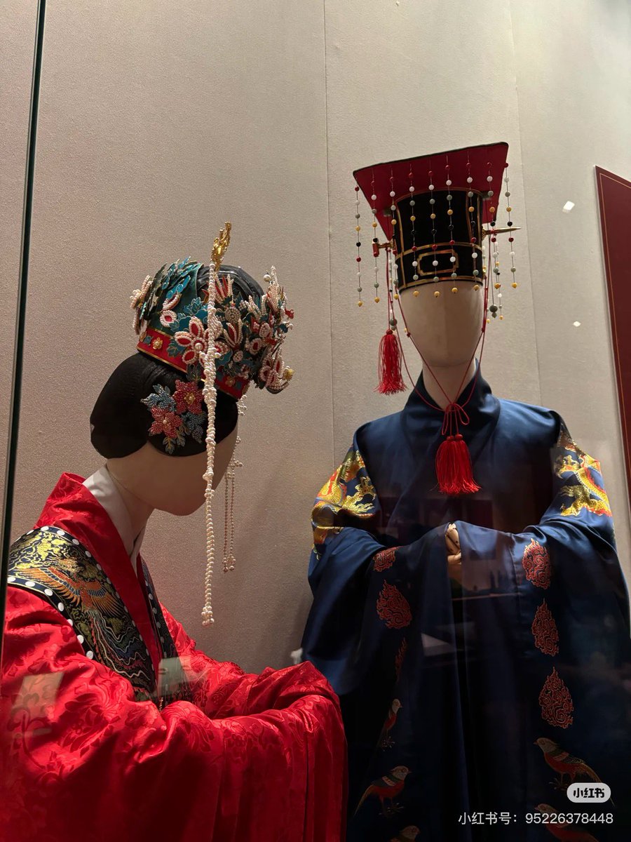The ceremonial clothing for prince and princess. 
collected by 深圳博物馆/ShenZhen museum.
#hanfu #冕服 #汉服 #China #中華風