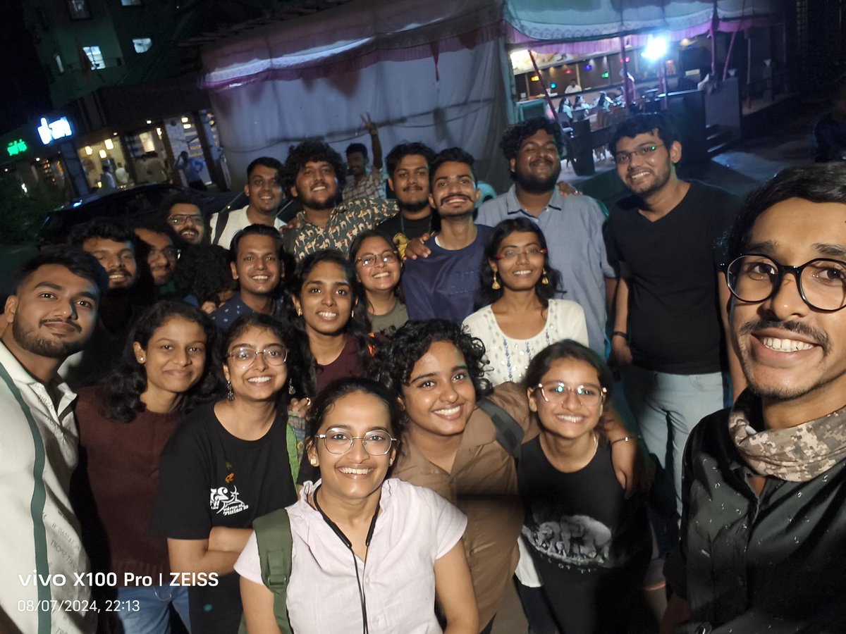 bioacousticist's tweet image. Emotional goodbye to my first batch of students! We met just a few days ago, and now they've graduated! Their heartfelt gifts and a touching letter left me speechless. So proud of these young stars! #ProudMentor #FirstBatch #academicchatters