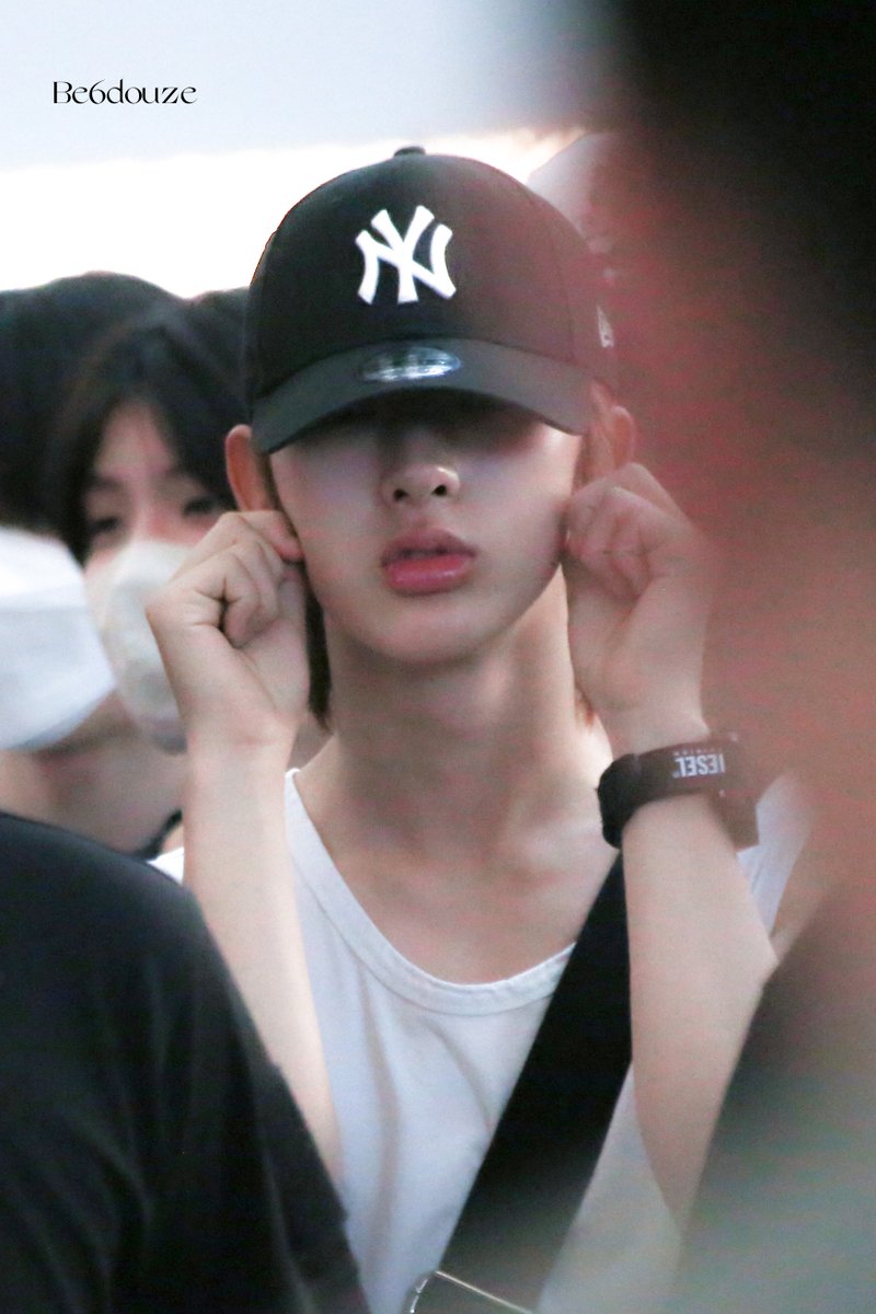 be6douze119's tweet photo. 240802 ICN 

かわい〜〜〜

#NEXZ #넥스지 #ネクスジ 
#토모야 #TOMOYA #トモヤ https://t.co/OLQSM4jxfb