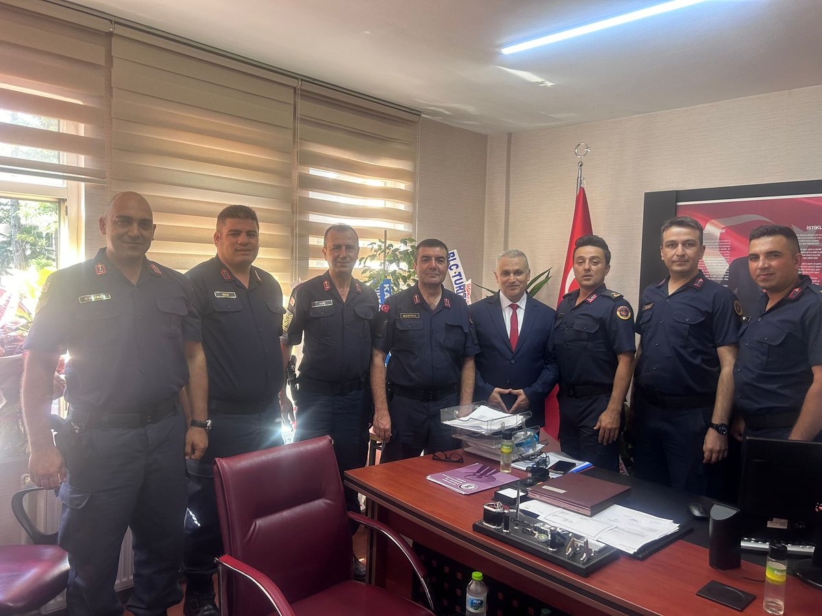 Çaycuma İlçe Jandarma Komutanım Samet TONGA,Karakol Komutanımız Mehmet Şerif BEKİROĞLU ,Perşembe,Filyos,Saltukova ve Karapınar Beldesi Karakol Komutanlarımın şahsım adıma hayırlı olsun ziyaretleri ve desteklerinden dolayı çok teşşekür ederim.