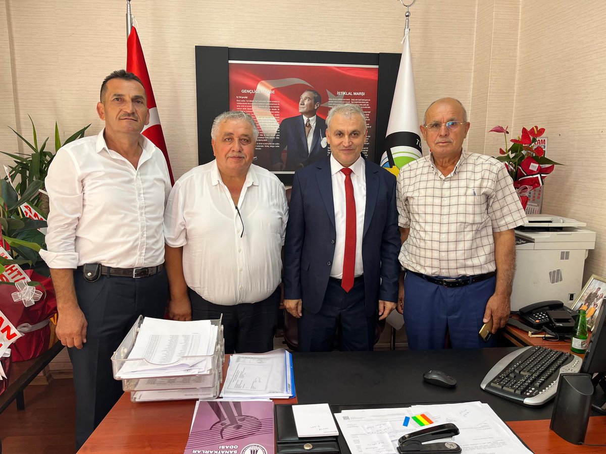 Çaycuma Muhtarlar Derneği Başkanı Süleyman BAYSAL ve Yönetim Kurulu üyelerine İlçe Özel İdare Müdürlüğü görevimiz için tebriklerinden dolayı teşekkür ederim.