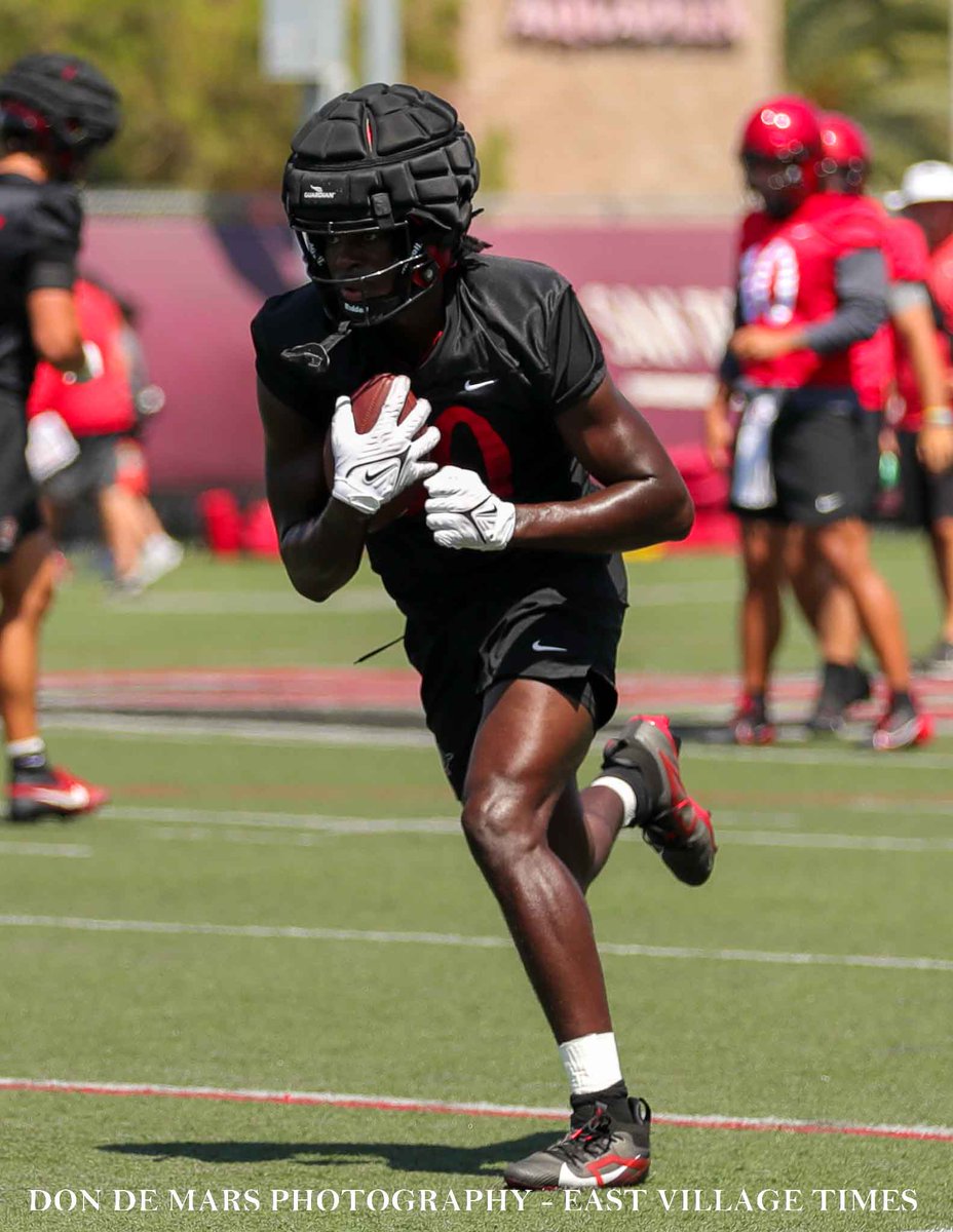 Aztecs in Action <a href="/AztecFB/">San Diego State Football</a> 
# 90 Arthur Ban <a href="/ArthurBan_/">Arthur Ban</a> 
Position TE
Weight 220 lbs
Height 6-5
Class Freshman
Hometown Vancouver, Wash.
Previous School Evergreen High
<a href="/EVT_News/">East Village Times</a> <a href="/TheSDSUPodcast/">The SDSU Podcast</a> <a href="/SD_SportingNews/">East Village Times</a>