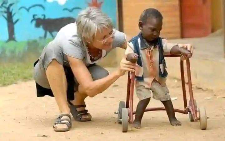 مذہب میں سے انسانیت نکال دی جائے تو صرف عبادت رہ جاتی ہے اور محض عبادت کے لیے خدا کے پاس فرشتوں کی کمی نہیں..