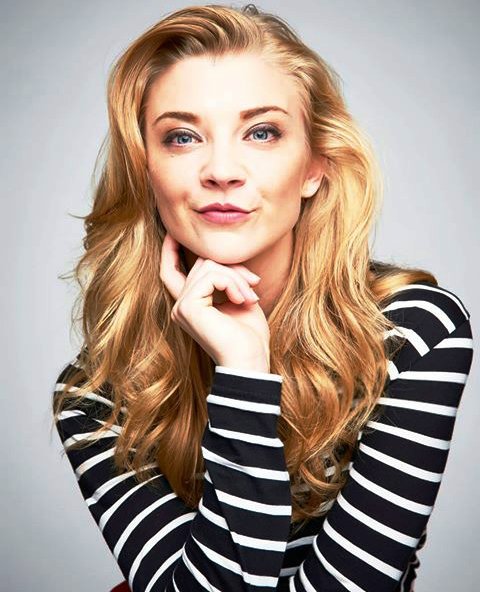 WalshstPatrick's tweet photo. Sε Bυѕcα:
Cuidadora de dragón Hérbido negro del clan McFusty 
Edad próxima a la de Patrick con la idea de ser compañera sentimental del mismo.
FCs: Rose Leslie, Jennifer Lawrence y Natalie Dormer. https://t.co/9cCO62fNSr