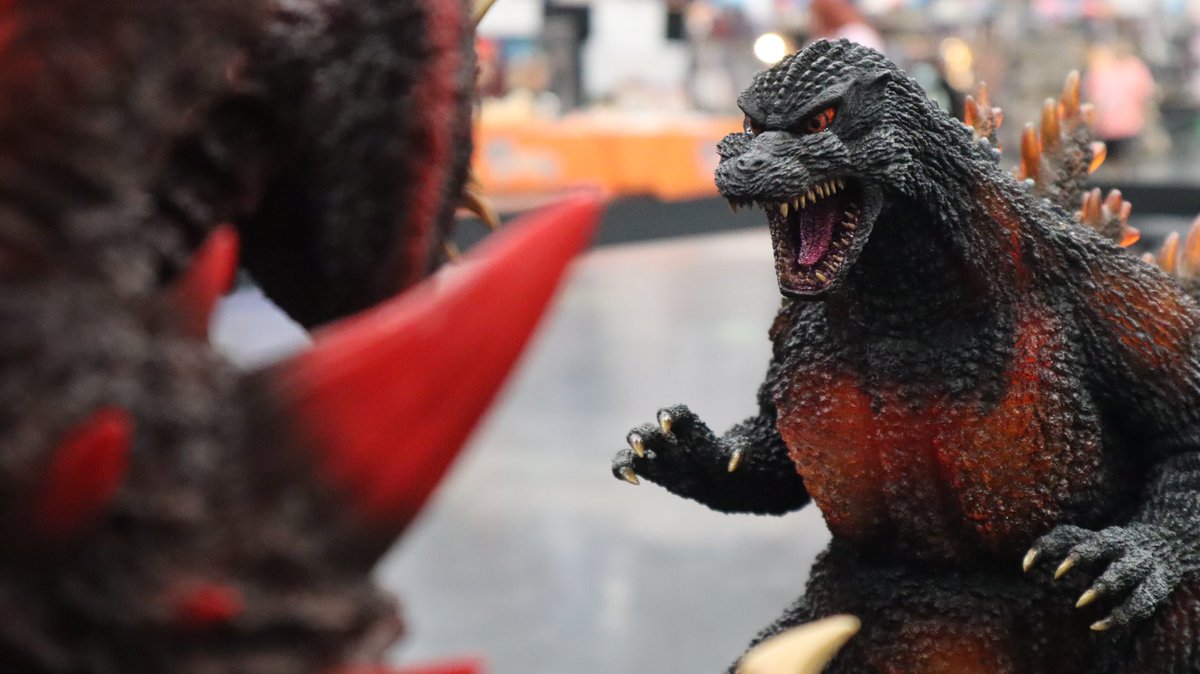 DMan1954Gojira's tweet photo. The work of Koroyu Kobo is truly tremendous! Things heat up as Godzilla takes on Destoroyah at the Godzilla Store at @AnimeMatsuri! #Godzilla #AnimeMatsuri #AMGodzilla70 @Godzilla_Toho @godzilla_jp @GodzillaS_Tokyo @DORO_KOKURYU @kokuryu0927 @OTAKA_KOKURYU https://t.co/UVKNKdCKab