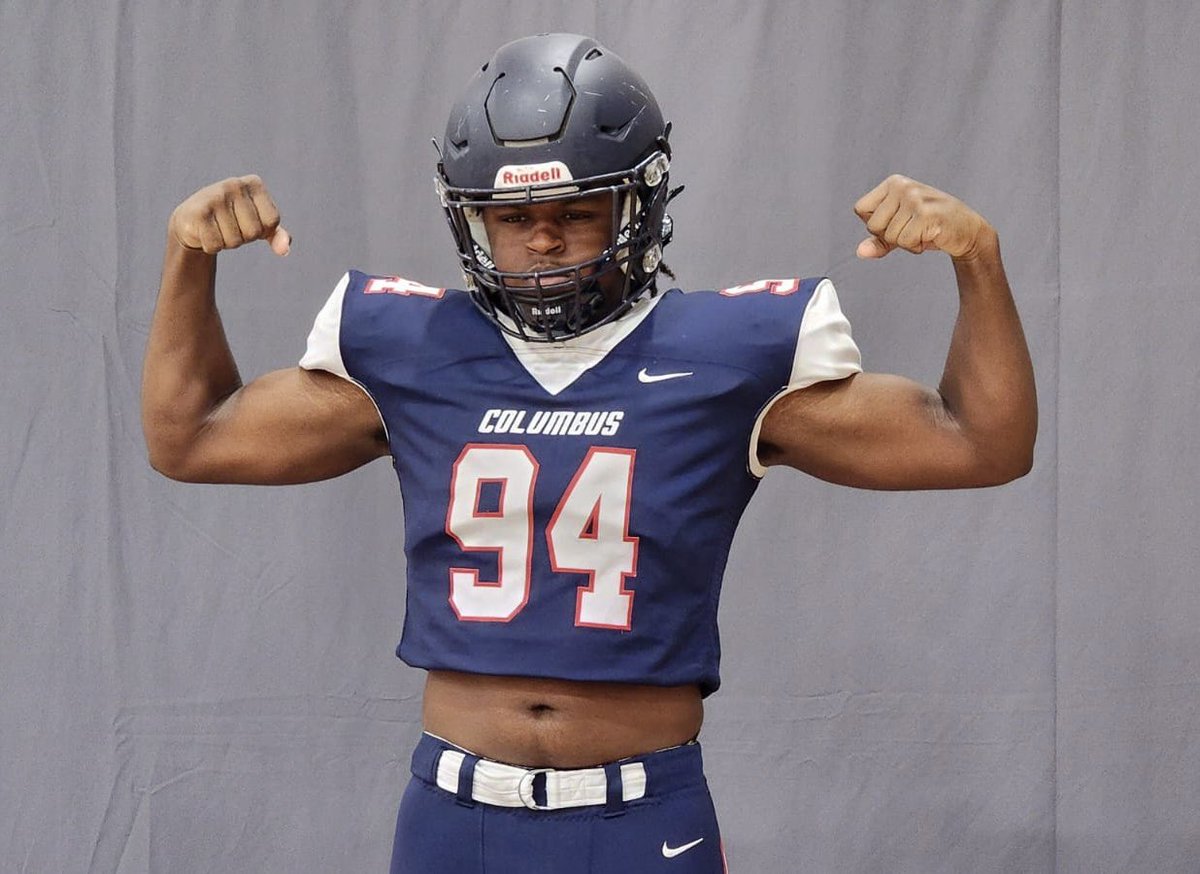 hezekiahdowns's tweet image. Senior year loading…. c/o 2025