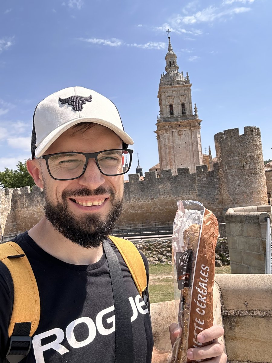 French baguette 🥖 in front of Spanish castle. Air - 40.5C