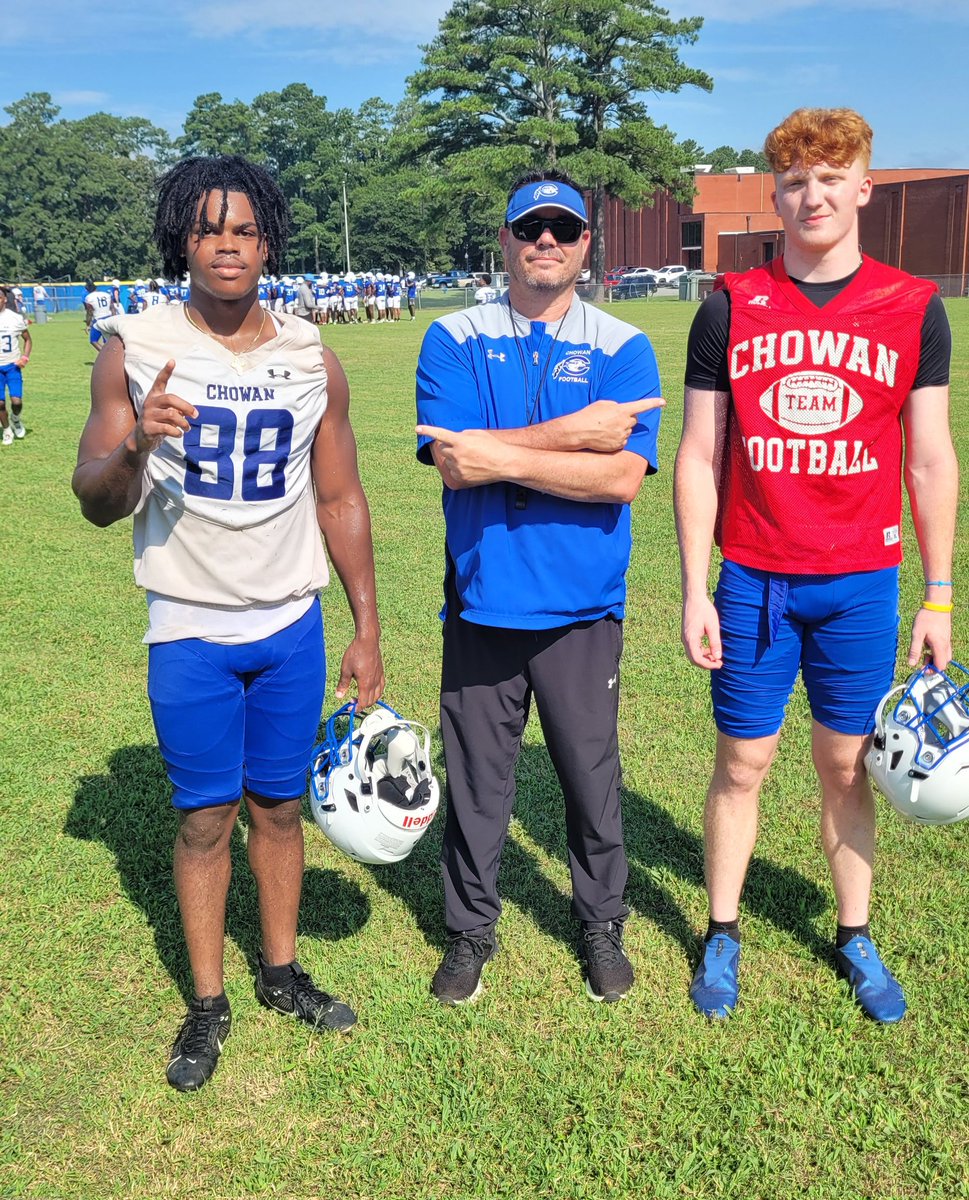 CoachChrisDent's tweet photo. Day 2 Fall Camp!! The 336 Balling at the Boro in the 252!! #ComeFly
@NorthRowanFB @ERWildcatsFB @retromir_  @TheGinjaNinja12 https://t.co/bKaSrYazjp