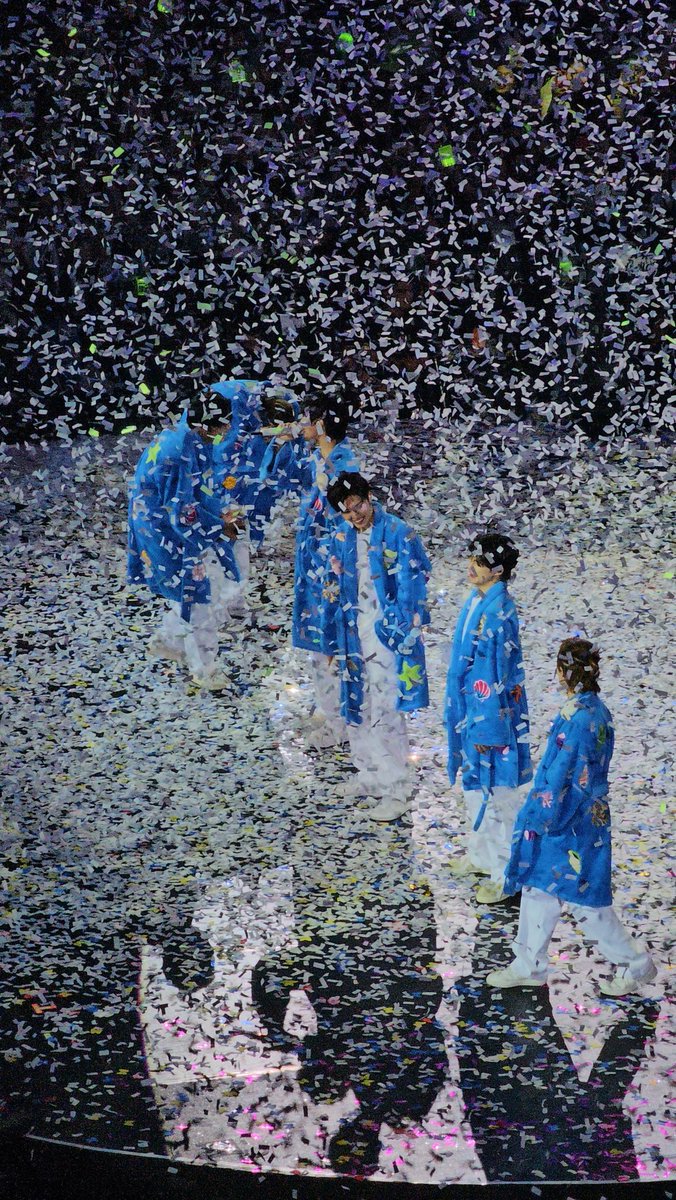 jungshasa's tweet image. my youth, filled with DREAM.