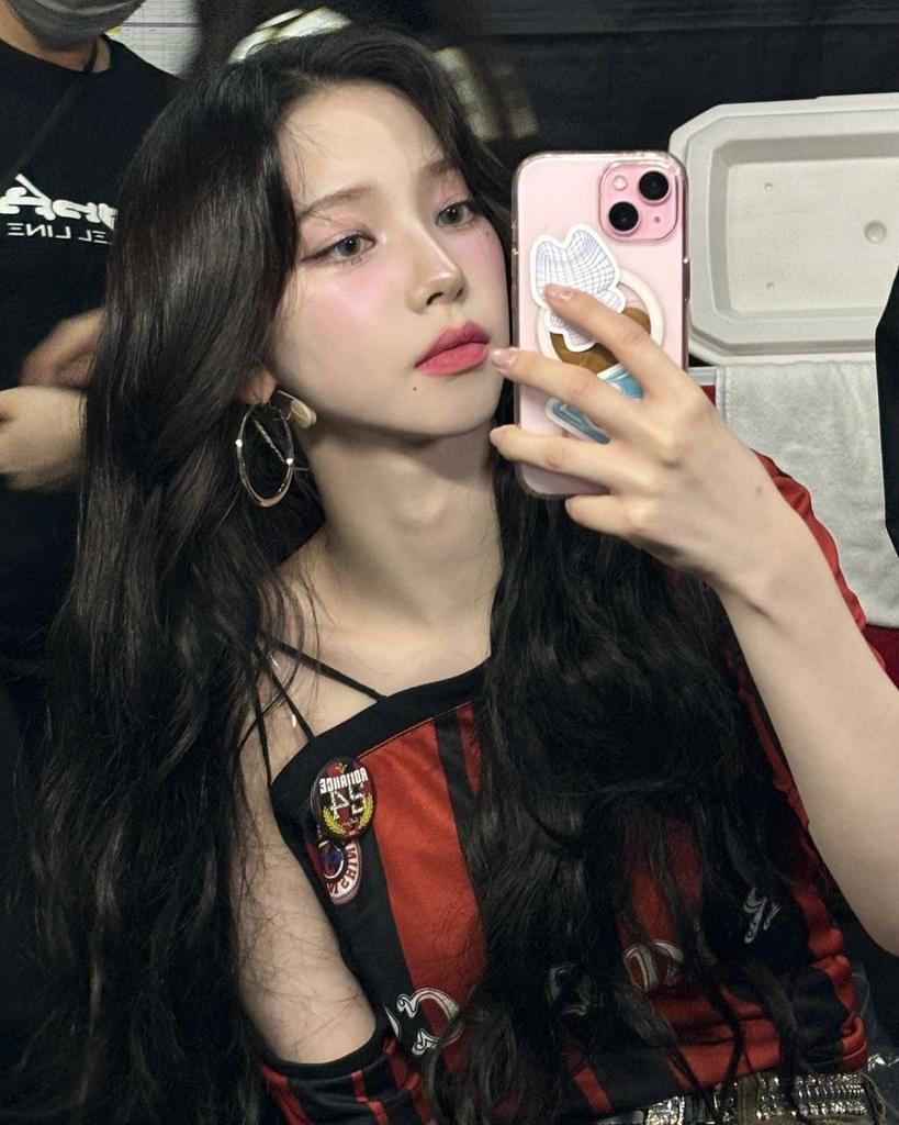 𐙚⋆° “다시 한번 내 열정을 보여주기 위해 주목을 받으며 예쁘고 자신감 넘치는 기분입니다.” Thank you to all the MYs for your unwavering enthusiasm and support, you all mean the world to me. ♡