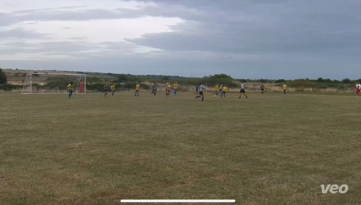 More great pre season minutes for the boys vs our friends at the brilliant Canvey u16’s. fresh challenges managed well by the boys who were all made to work extremely hard against a dominant u16 side., all the best for the season lads 👏⚽️💙💛⚽️👏.,