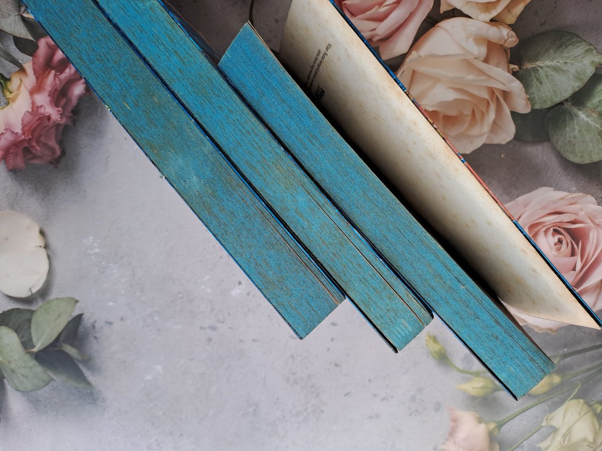 literaryicon's tweet image. Wts, preloved, The Bliss Bakery 1 2 3, bukunya dah kuning2 bgt yah, 50k aja, dah termasuk biaya admin shopee+pengemasan.

Link: s.shopee.co.id/2frSiSzr5a

#booktwt #prelovedbooks