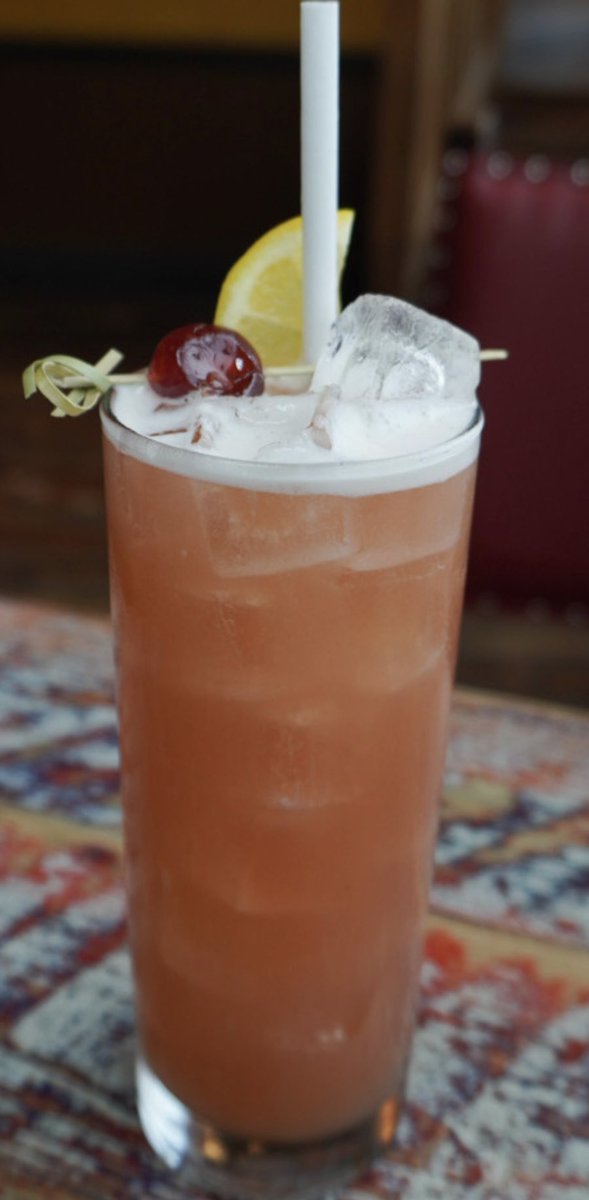 happiinctm's tweet photo. @theLOUNGERS ummm not quite the same strawberry sling as on the menu 🤣 it’s not even in a tall glass and for £9.95 😅 https://t.co/CZCWEBTGhj