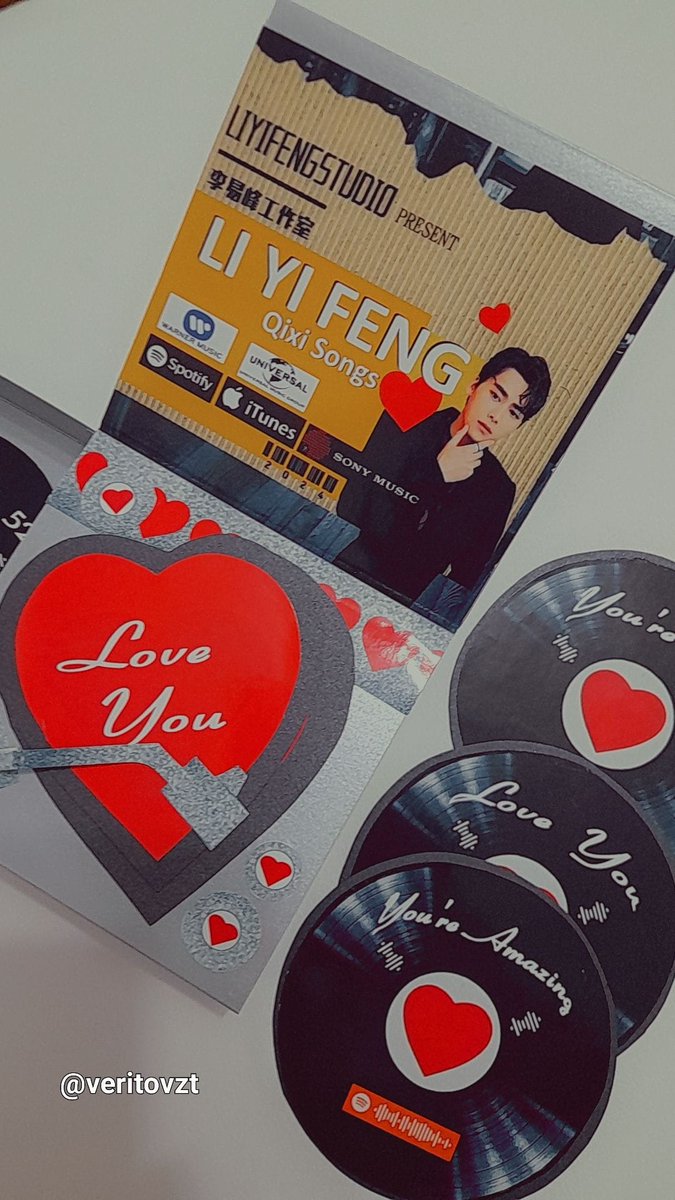 VZArgentina's tweet photo. #happyqixi to my LYF 🥰🥰🥰🥰🥰 I love made this cute homemade record player in the most romantic day!  Love you forever my boy 💓💓💓💓💓💓 #liyifeng #李易峰 #lydichpong #evanyifenglee #trending #veritovzt #woaini #Partiiii https://t.co/R2okHL33n3