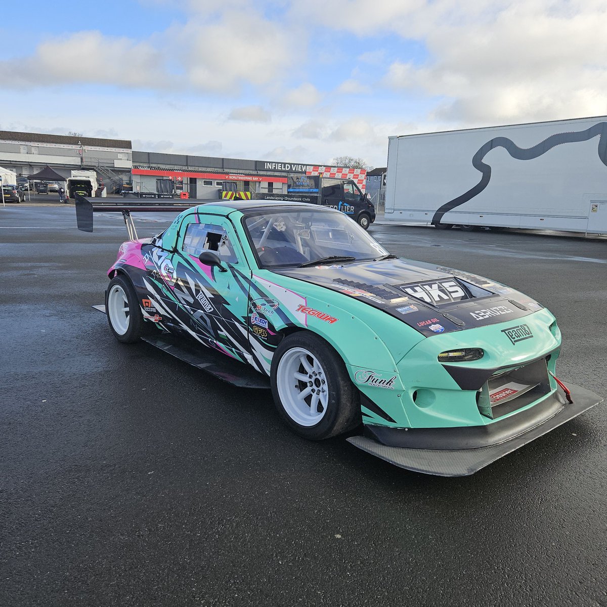 Jimmy Broadbent tweet media