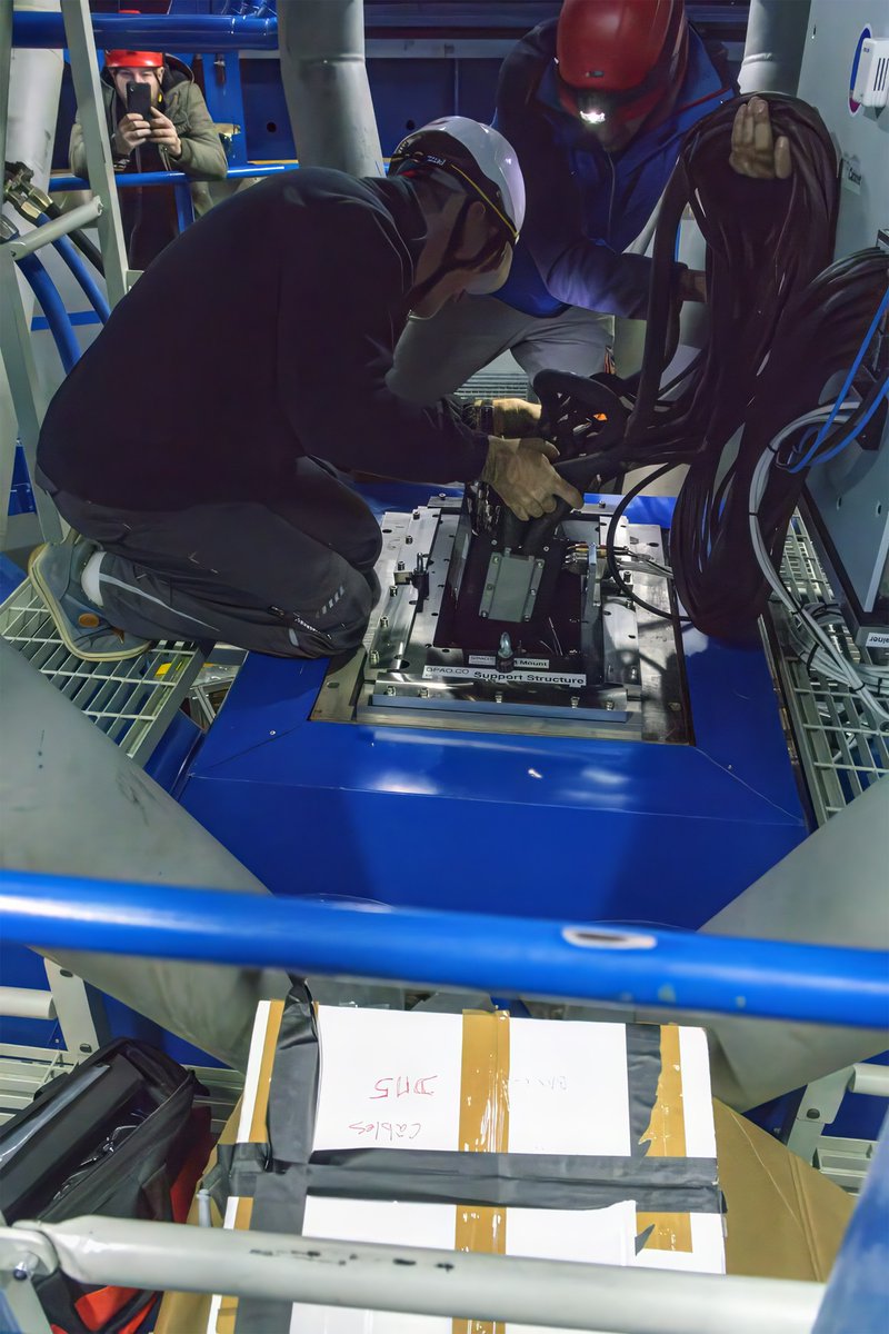 Installing on of the deformable mirrors! #VLT #VLTI #Paranal