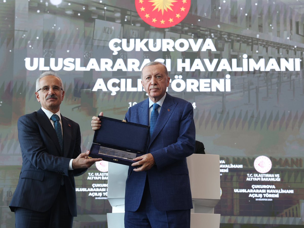 tcbestepe's tweet photo. “Çukurova Uluslararası Havalimanı, Akdeniz bölgesinin kalkınmasında lokomotif rolü üstlenecek” https://t.co/1iV4rxC2uy https://t.co/fpM6OQIZQ6
