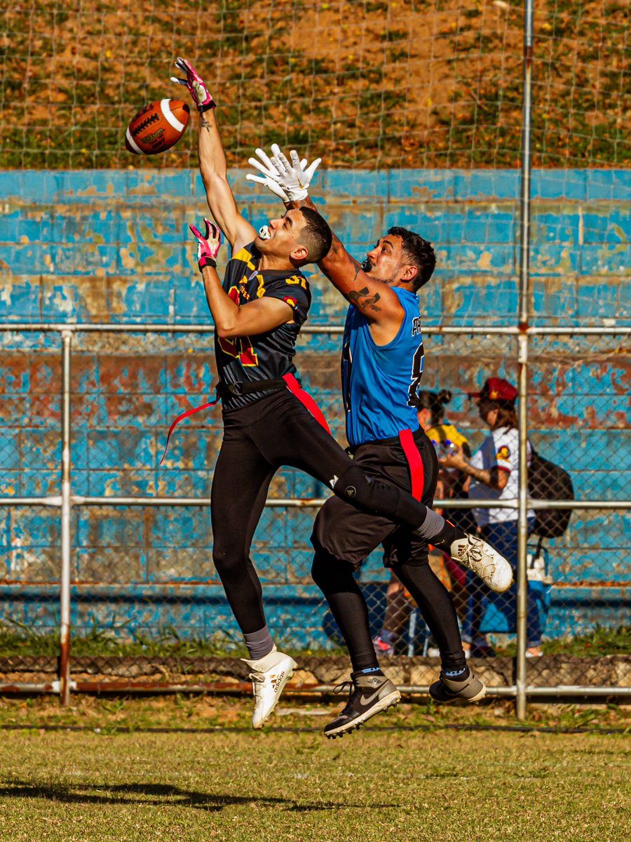 RodOnRails's tweet photo. @RebecaPernambuc @rtargenton @fabiomstella flag football, de cinza na imagem sou eu. no Brasil. https://t.co/UW8WgNByc3