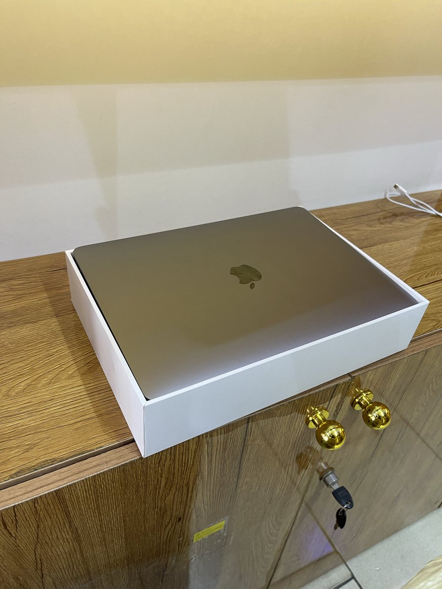 nexhub_gadgets's tweet photo. Deal of the day!!!!!!!!!!!

Mac Book Air 2020 
Core i3 8gb Ram 
256gb 
Open box 
Location Abuja
Price: 650k https://t.co/MLzKqPzOXV