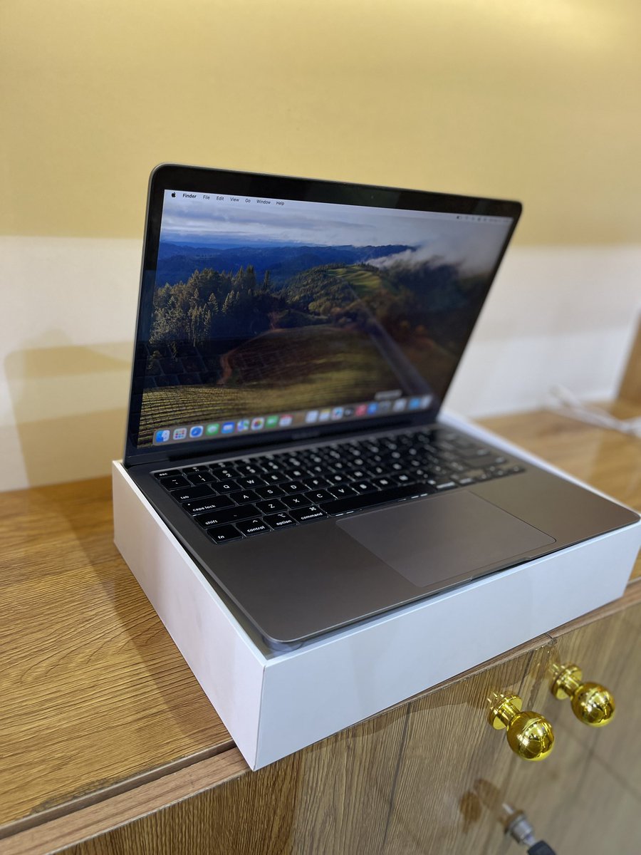 nexhub_gadgets's tweet photo. Deal of the day!!!!!!!!!!!

Mac Book Air 2020 
Core i3 8gb Ram 
256gb 
Open box 
Location Abuja
Price: 650k https://t.co/MLzKqPzOXV