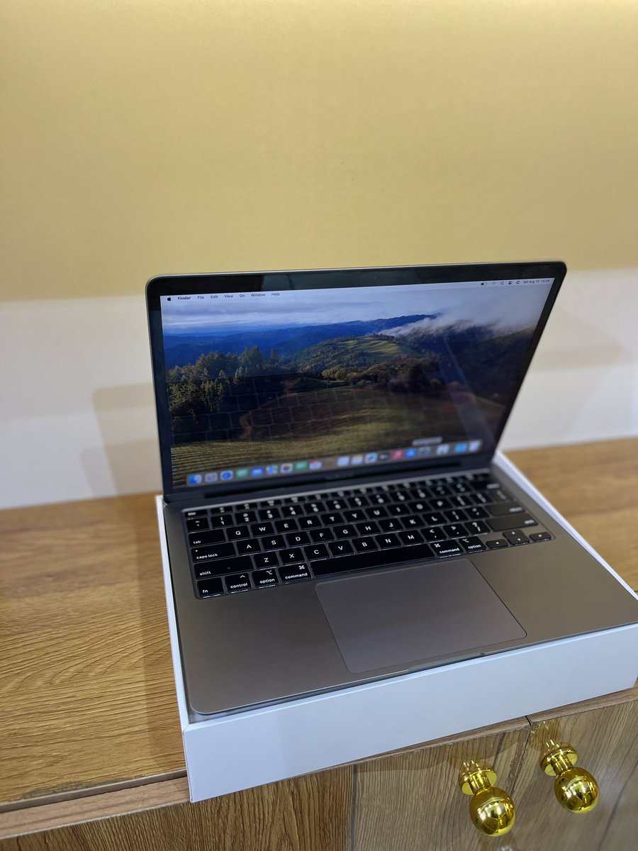 nexhub_gadgets's tweet photo. Deal of the day!!!!!!!!!!!

Mac Book Air 2020 
Core i3 8gb Ram 
256gb 
Open box 
Location Abuja
Price: 650k https://t.co/MLzKqPzOXV