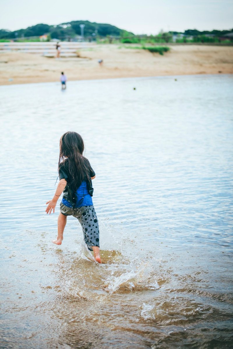 gon623's tweet image. 逃げ出したい。そんな気持ちに合うような写真を探したが、攻め込む感まるだしのしか見当たんない。
.
#runrunrun #海岸 #波打ち際 #ひびき海の公園 #4歳 #ヘアドネーション #ヘアドネーション男子 #女の子みたいな男の子 #ロン毛男子 #キリトリセカイ #写真好きな人と繋がりたい 
Photo @sugupon