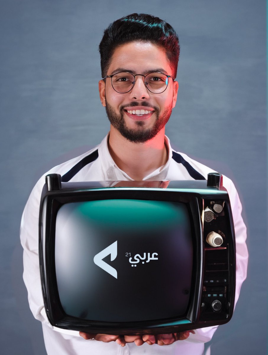 مرحلة جديدة سنخوضها جميعا إن شاء الله وهي انضمامنا الى منصة عربي ٢١ <a href="/Arabi21News/">عربي21</a> سوف نكلم فيها على ما بدأناه من انتاج محتوى هادف، ستكون حلقات برامجنا أسبوعيا وسنعمل يوميا من اجل تحري المعلومات وتقديمها بشكل حصري أحيانا وبطابع ساخر وممتع لتستمتعوا بمشاهدته… نلتقي قريبا على المنصة