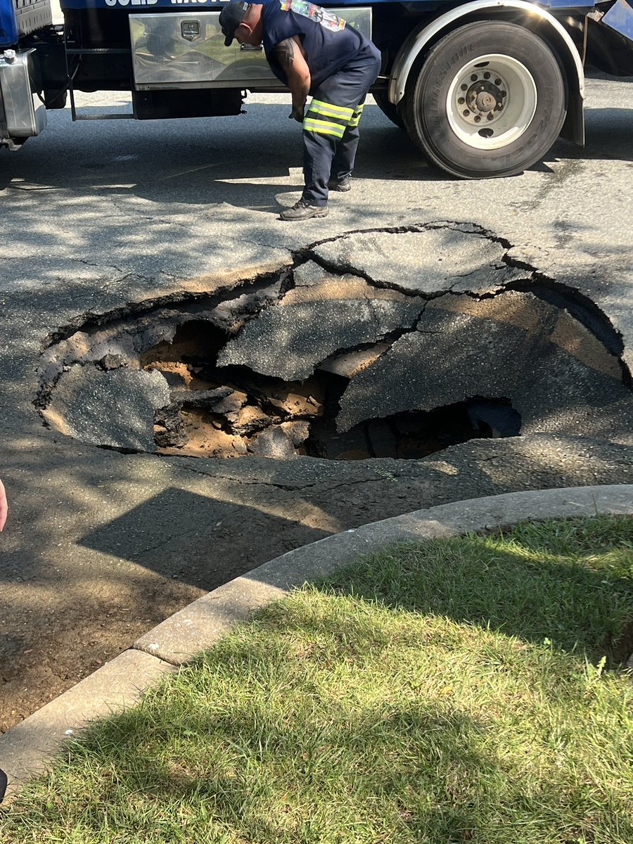 Meg Davis (@brainsrus) on Twitter photo A garbage truck fell into a water main today in #gaithersburg. Some houses have flooding. <a href="/TheMoCoShow/">The MoCoShow (MCS)</a> A garbage truck fell into a water main today in #gaithersburg. Some houses have flooding. <a href="/TheMoCoShow/">The MoCoShow (MCS)</a>