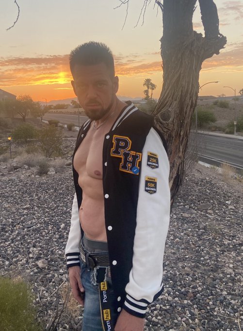 Would you lick my nipples if I ask nicely? https://t.co/GtSTqASnuc<a href="/tag/mvsales"class="tags"><span>#mvsales</span></a>