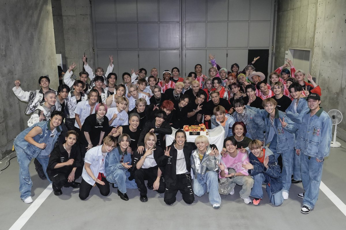 BattleOfTokyo's tweet photo. #BATTLEOFTOKYO
〜Jr.EXILE vs NEO EXILE〜
🔥 𝟏𝐬𝐭 𝐑𝐎𝐔𝐍𝐃 [𝟎𝟖.𝟏𝟎] 🔥

THANK YOU FOR COMING!

┈┈┈
2024.8.10-8.12 SAITAMA
2024.8.31-9.1 OSAKA
https://t.co/P5uIV055Io

🎫ローソンチケット
https://t.co/DfMIGvT4gZ
🎫ticketbook
https://t.co/MGxJPF9AzX
┈┈┈ https://t.co/zqGLrkqyQU
