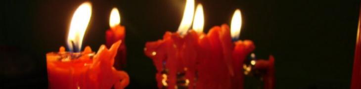 Bilin ki fısıldadığınız her şey semalardan duyulur. Her defasında kendinize, 
"bu benim için hayırlı mı, değil mi?" diye sorun.  
Her şeyde Allah'ı vekil edinin.
 Hiçbir şeyi sahiplenmeyin.  

*Muhyiddin Şekûr