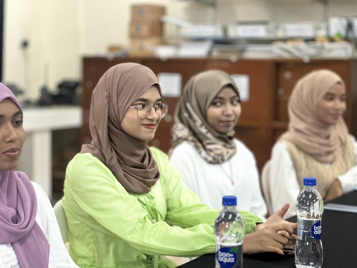 FahiTraining's tweet photo. It was a privilege to be part of the professional development program organized by Club Polestar (CPS) at Ha. Ihavandhoo. 
We got the opportunity to meet freshmen’s &amp; educating them on the importance of learning and career paths after their studies. https://t.co/PuSWZrxBph