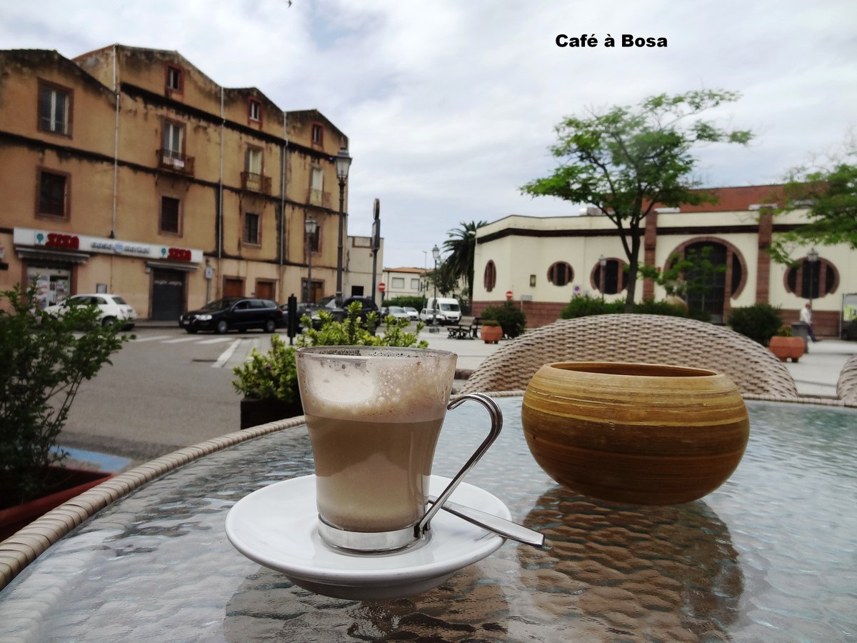 SylvieChastella's tweet image. Challenge photo a day  2024 - 10 août  
A coffee cup …  Bosa en Sardaigne #fmspad