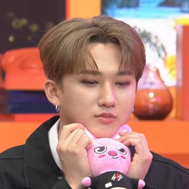 Happy birthday handsomest boyyyyy 

MELODIC MASTERMIND CHANGBIN
#TheJutdaeKingChangbinDay
#오늘_창빈생일_다다rr랐지
#ChangbinRapIconico
#HappyChangbinDay #StrayKids