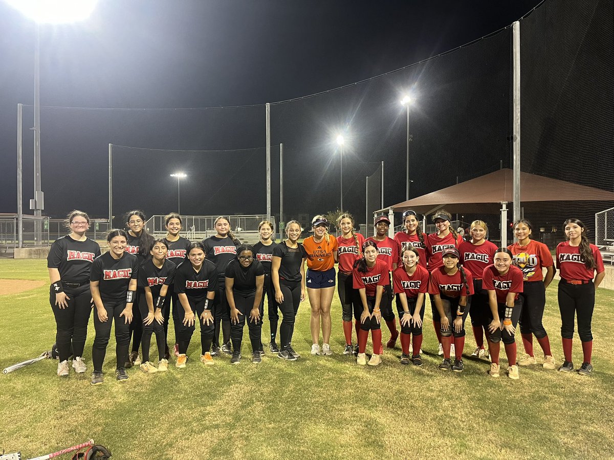 TxMagicRam's tweet image. Huge shoutout to former Texas Magic and Current UTSA softball player Maddy for coming out and helping our teams out at practice! #magicmade