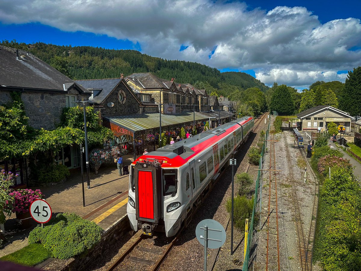 Weekend trip into sunny Wales this week! 🏴󠁧󠁢󠁷󠁬󠁳󠁿☀️

Starting with a visit to the lovely village of Betws-y-Coed this afternoon, before heading back to the Cambrian Coast later on!