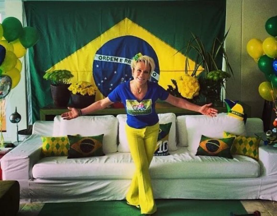 bigfemaledog's tweet photo. nem adianta perguntar cadê o VAR porque a gente sabe que vamos ser roubados de tds as formas nesse jogo https://t.co/8kysAAwdcH