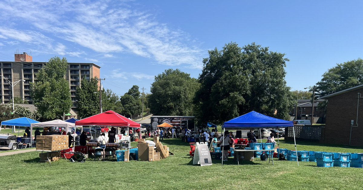Helping out the Edgehill Neighborhood today. Come on out and get some clothing, hygiene items, toys, food, and infant care items. Happy to partner with YaiPak Outreach and <a href="/westendmiddle/">West End Middle</a> <a href="/WestEndPTSO/">West End Middle PTSO</a>