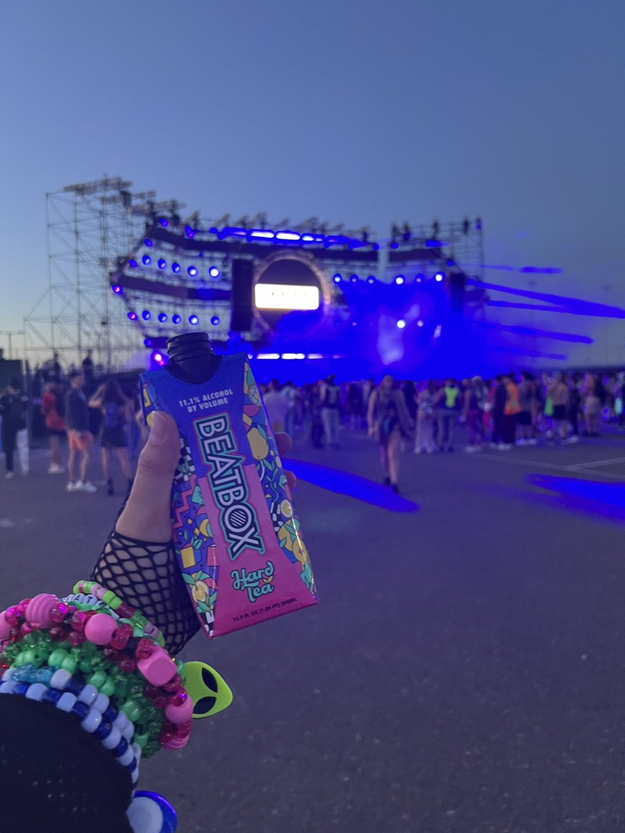 Beatbox at Phx Lights👽💚 #beatboxfam <a href="/BeatboxBevs/">BeatBox🧃</a>