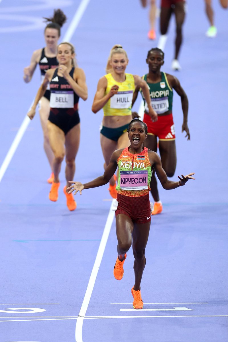Davidsego89's tweet photo. YESSSSS!!!! 🔥🔥🔥🔥🔥🔥🔥🔥🔥

Faith KIPYEGON Wins the Women's 1500m in a New Olympic RECORD!!

CONGRATULATIONS! https://t.co/78htgPSjkl