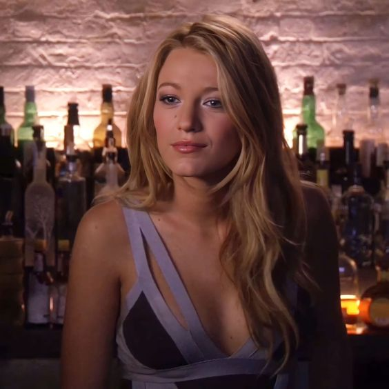 TheCinesthetic's tweet photo. serena van der woodsen https://t.co/yiZdgC69k1